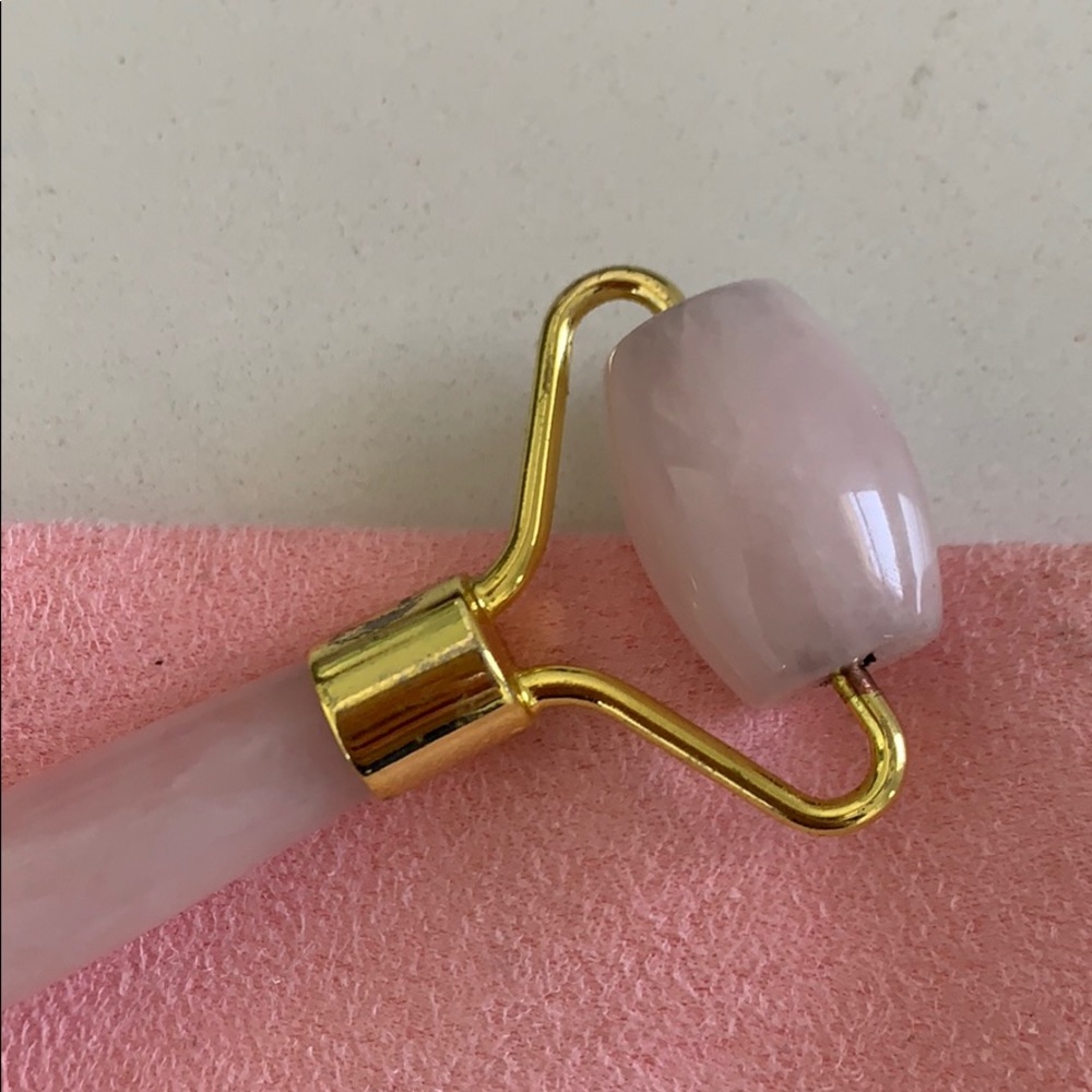 Jade Roller - Picture 3 of 4